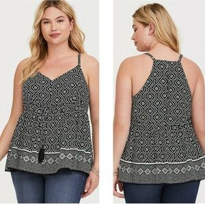 NWT Torrid size 1 Black and White Patterned Blouse